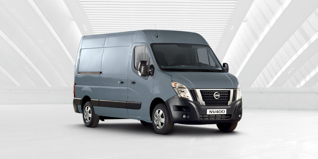 nissan NV 400